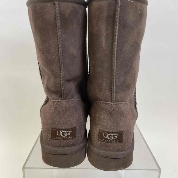 UGG Classic Brown Short - Gently worn - Picture 6 of 7